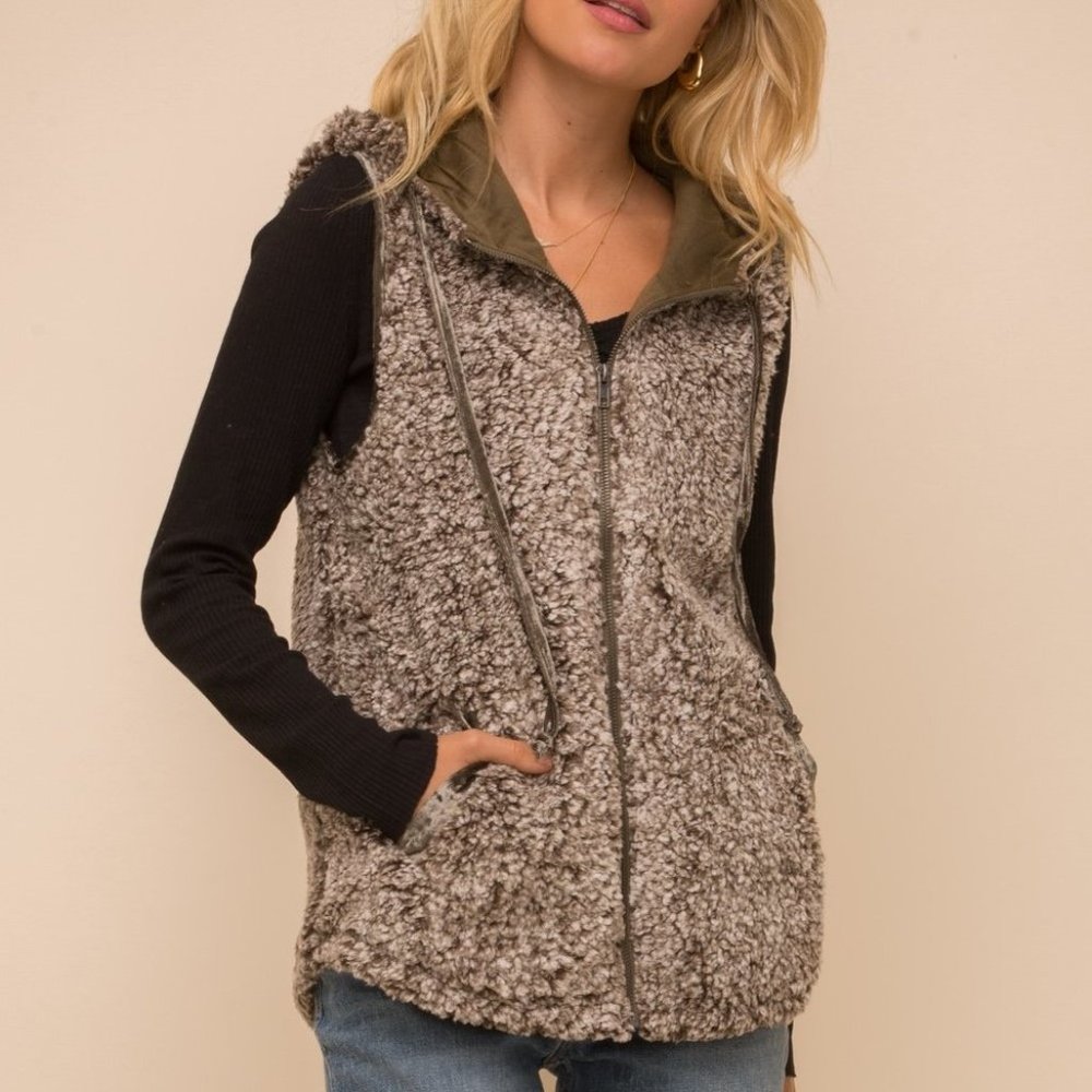 NWT Women's Olive Full Zip Sherpa Hooded Vest
